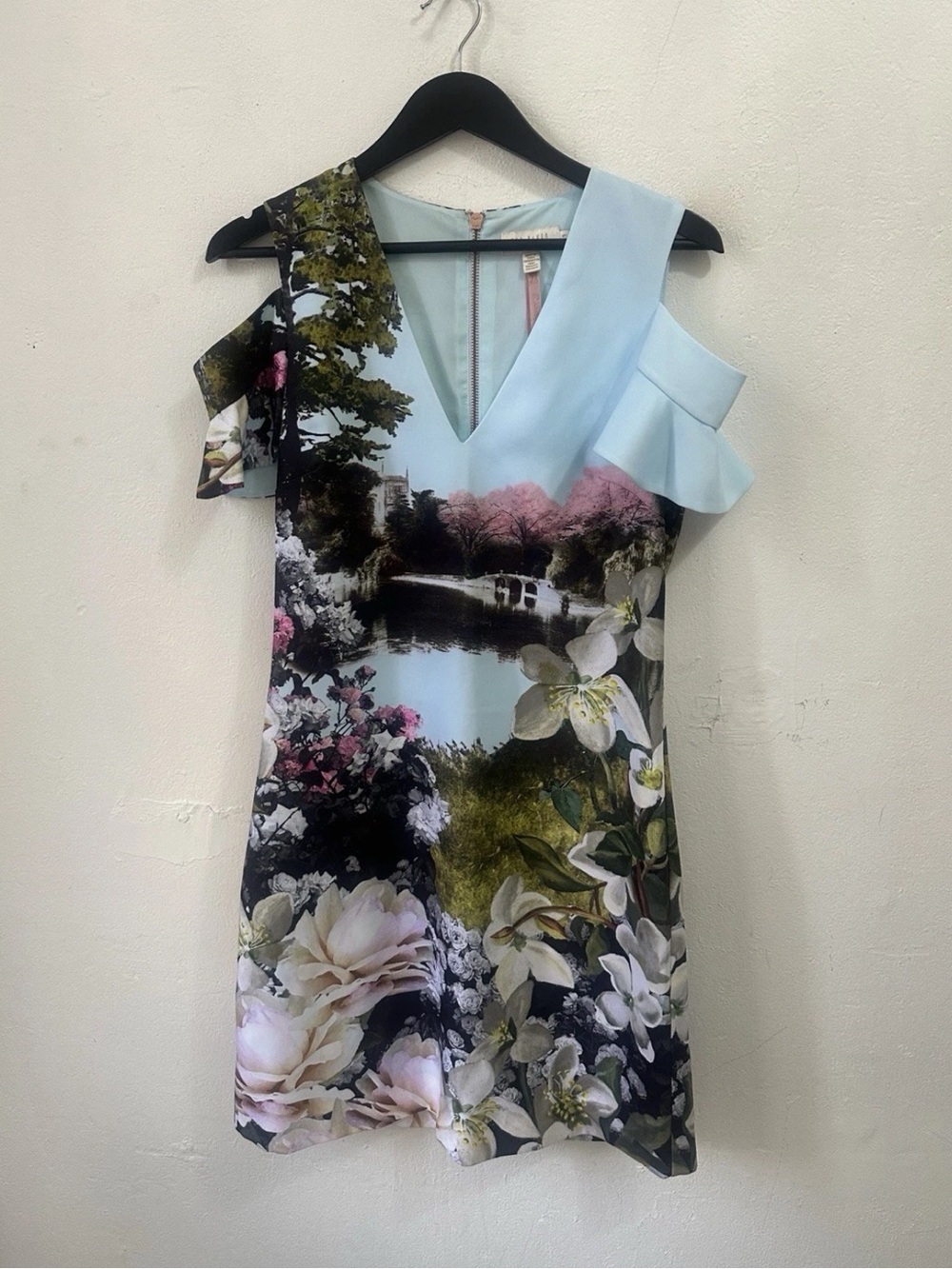 Ted Baker London Floral Garden Print Cold Shoulder Shift Dress Blue Size 1